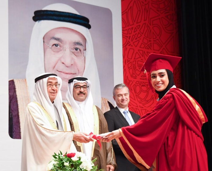 محمد بن مبارك يرعى حفل تخريج الفوج السادس لكلية "بوليتكنك البحرين"