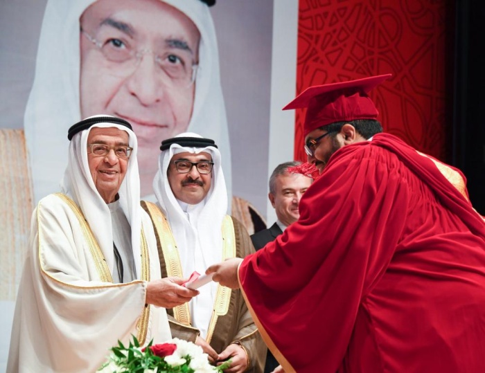 محمد بن مبارك يرعى حفل تخريج الفوج السادس لكلية "بوليتكنك البحرين"