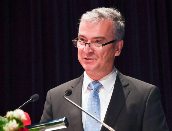 محمد بن مبارك يرعى حفل تخريج الفوج السادس لكلية "بوليتكنك البحرين"