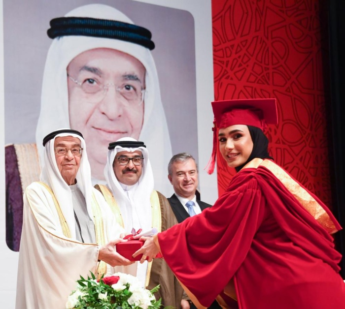 محمد بن مبارك يرعى حفل تخريج الفوج السادس لكلية "بوليتكنك البحرين"