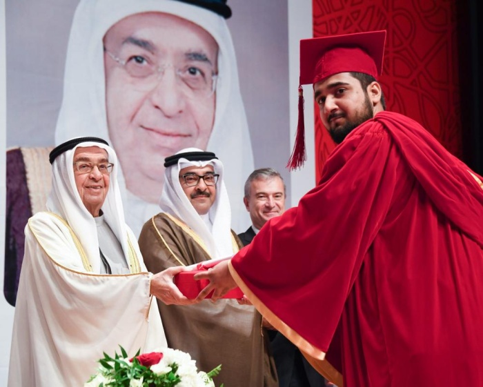 محمد بن مبارك يرعى حفل تخريج الفوج السادس لكلية "بوليتكنك البحرين"