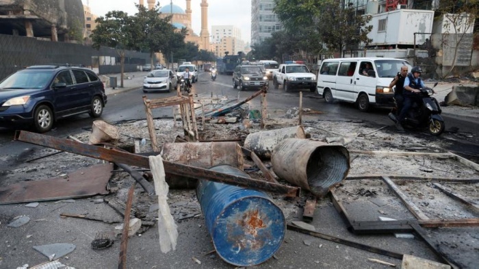 بالصور - بيروت تحترق بإطلاق النار والشغب والغاز المسيل للدموع