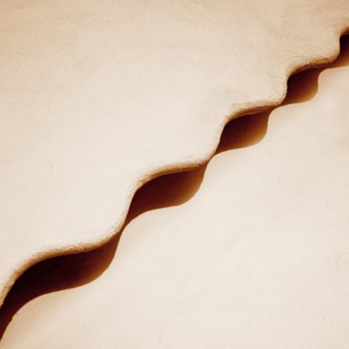 هو الشؤم علي العنيسي