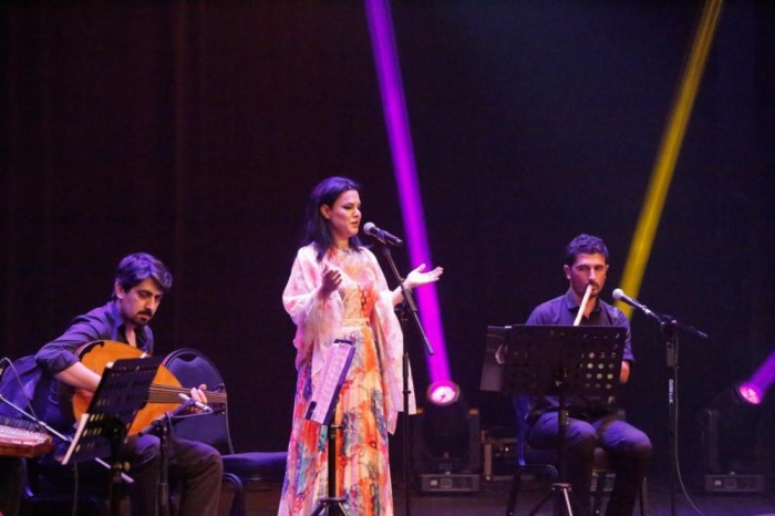 دالين جبور تشدو طرباً أصيلاً في مهرجان الموسيقى