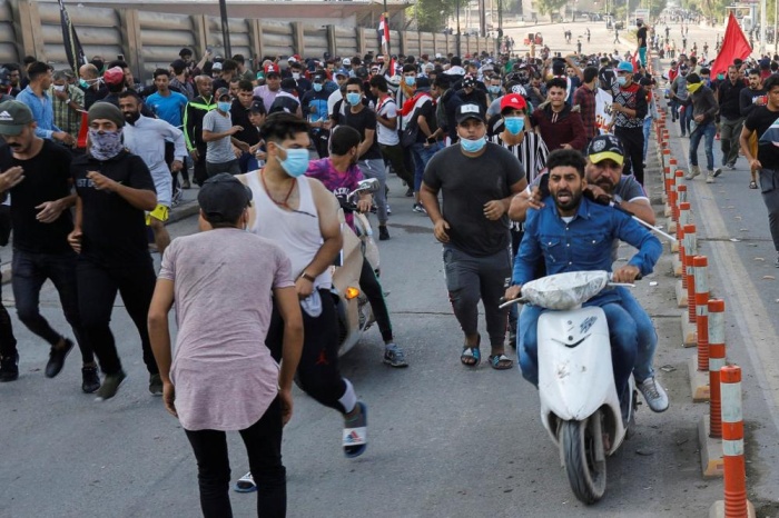 بالصور - 30 قتيلاً و1800 جريح في احتجاجات "جمعة إنهاء النفوذ الإيراني بالعراق"