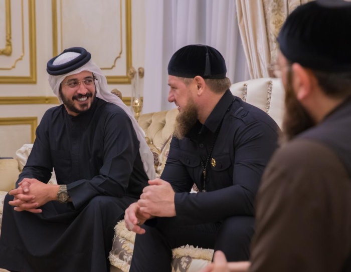 خالد بن حمد: علاقات مميزة تربطنا مع الشيشان على مختلف الأصعدة