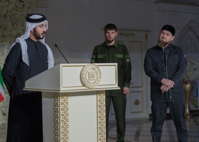 خالد بن حمد: علاقات مميزة تربطنا مع الشيشان على مختلف الأصعدة