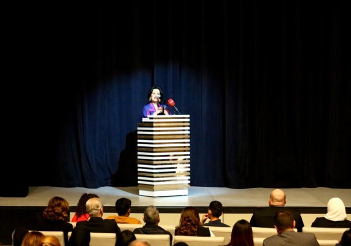 "بحيرة البجع" تشعل الشمعة السابعة لمسرح البحرين الوطني