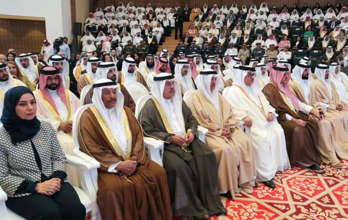 الملك: "جائزة عيسى لخدمة الإنسانية" استذكار دائم التوهج لمسيرة والد الجميع عيسى بن سلمان