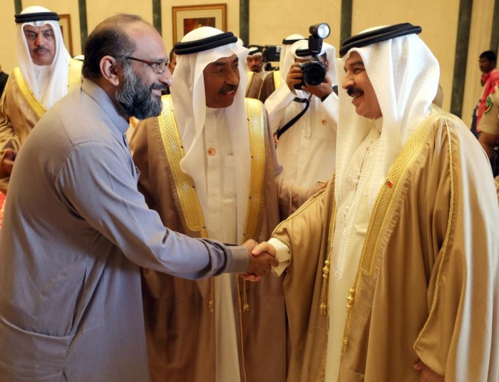 الملك: "جائزة عيسى لخدمة الإنسانية" استذكار دائم التوهج لمسيرة والد الجميع عيسى بن سلمان