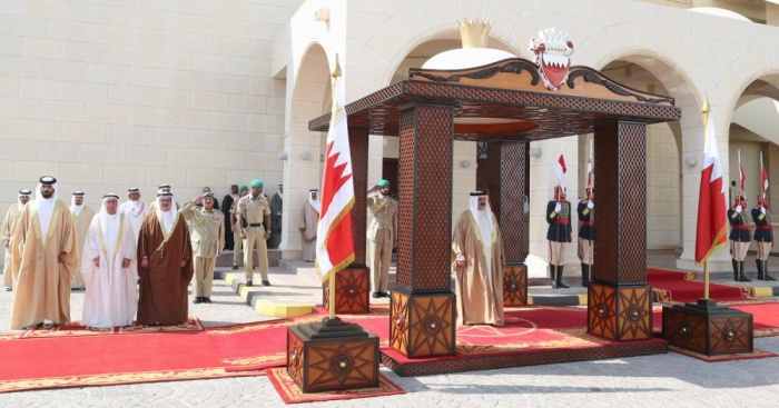 الملك: "جائزة عيسى لخدمة الإنسانية" استذكار دائم التوهج لمسيرة والد الجميع عيسى بن سلمان