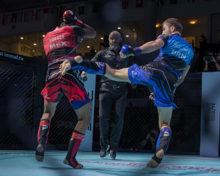 انتصارات للاعبي البحرين في "بريف" عشية نصف النهائي