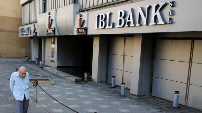 موظفو المصارف يبحثون إنهاء الإضراب في لبنان