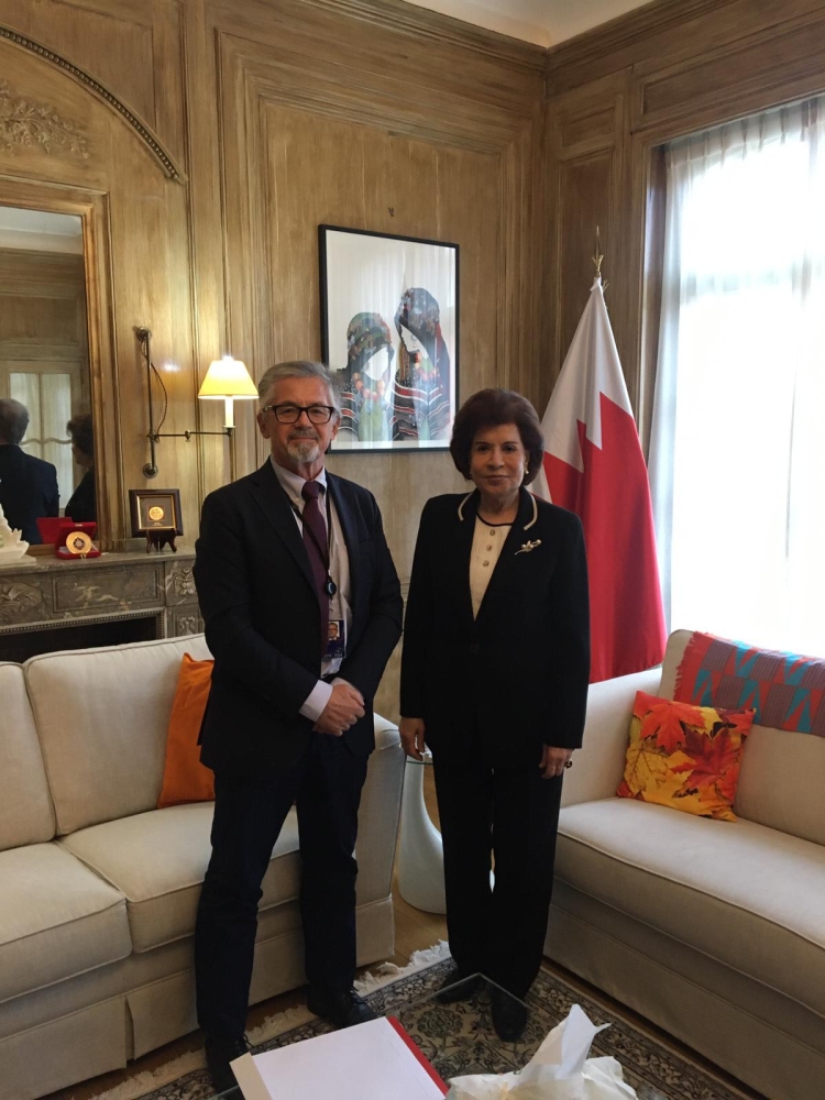 سفيرة البحرين في بروكسل تجتمع مع عدد من نواب البرلمان الأوروبي