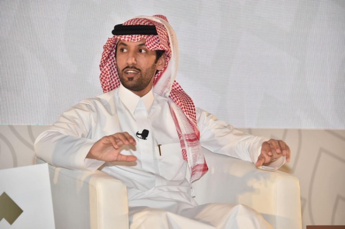 عمر فاروق: لنبادر كمجتمع ونكف عن "المعاندة والتحلطم"