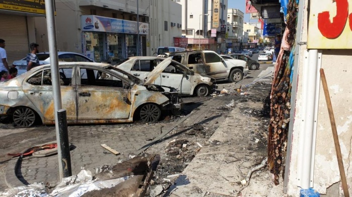 احتراق سيارة وتضرر 6 مركبات ومحلات تجارية بـ"سوق الرفاع"