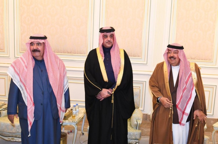 بتكليف من الملك عبدالله بن حمد يقدم التعازي بوفاة الأمير متعب بن عبدالعزيز صحيفة الوطن