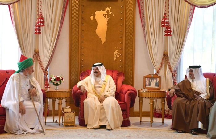الملك: البحرين تنعم بحرية كبيرة على صعيد ممارسة الشعائر الدينية