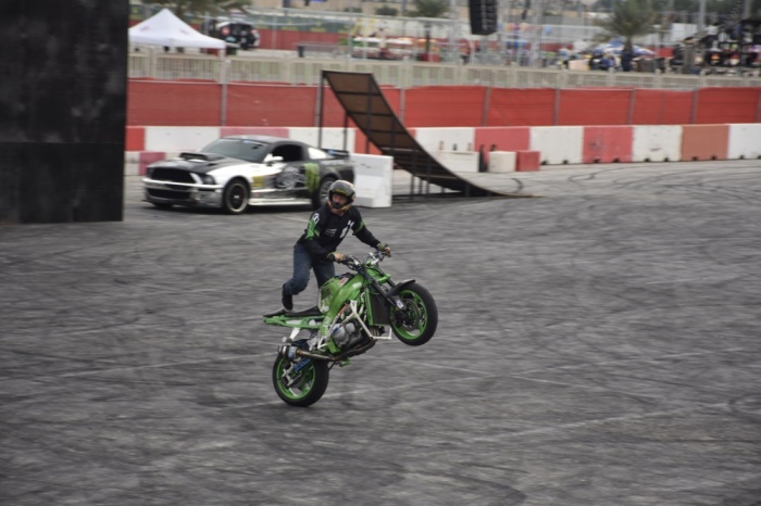 سباق بابكو البحرين للتحمل 8 ساعات يضيء سماء حلبة البحرين الدولية