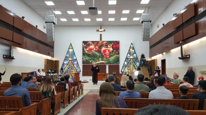 بالصور.. المسيحيون بالبحرين يحتفلون بـ "أعياد الميلاد" في أجواء التسامح والسلام