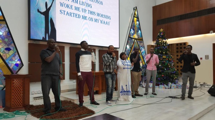 بالصور.. المسيحيون بالبحرين يحتفلون بـ "أعياد الميلاد" في أجواء التسامح والسلام