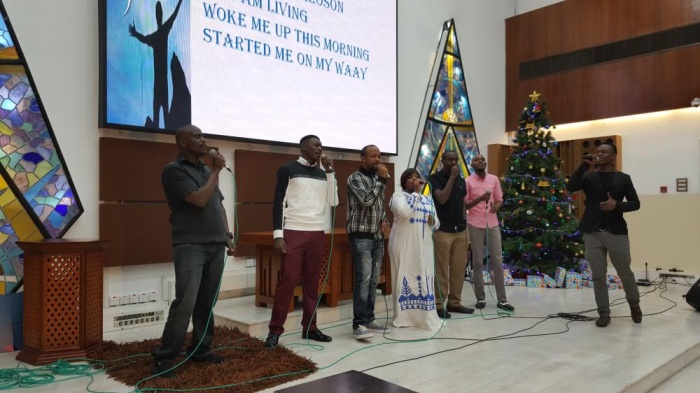 بالصور.. المسيحيون بالبحرين يحتفلون بـ "أعياد الميلاد" في أجواء التسامح والسلام