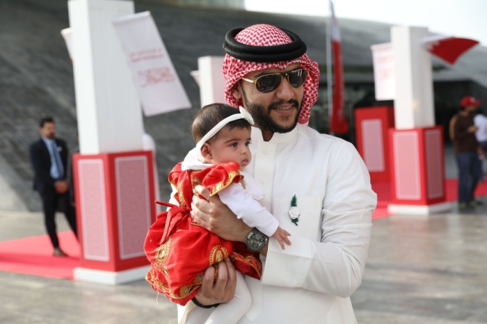 علم البحرين يزيّن مبنى آركابيتا بمساحة 3850 متراً مربعاً