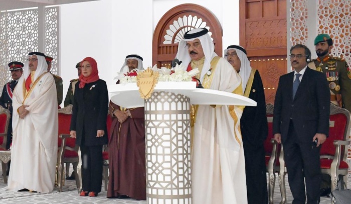 الملك: مؤسسو الدولة البحرينية مهدوا درب نهضتنا فأصبح الوطن حراً شامخاً