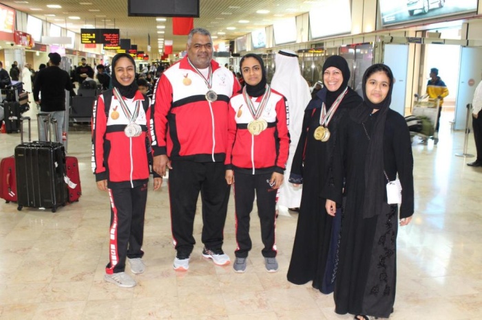 منتخب الأثقال يصل البحرين ويختتم 2020 بإنجازات متميزة