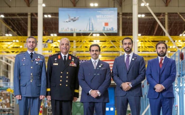 عبدالله بن راشد يتفقد خط إنتاج  طائرات F-16 Block 70 البحرينية