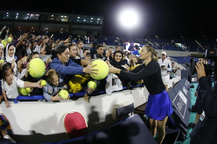 ماريا شارابوفا تتألق في أبو ظبي