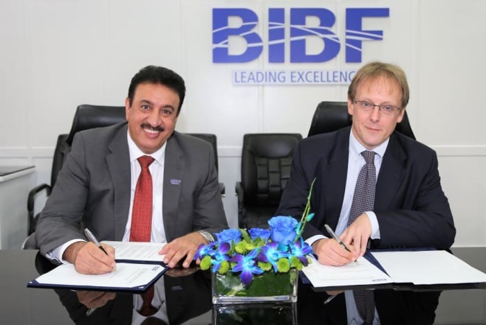 تعاون بين "BIBF" و"British Council" لتأهيل الشباب البحريني