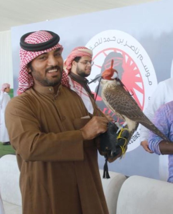 انطلاقة مميزة لبطولة خالد بن حمد للصقور بأشواط العموم