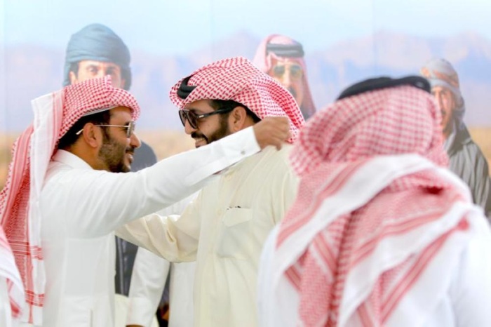 القعود: دعم لامحدود يقدمه خالد بن حمد لمسابقات الصقور