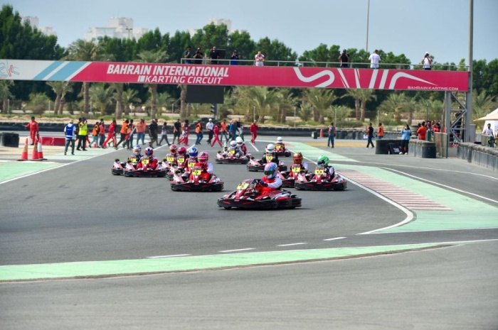 14 فريقا بحرينيا وسعوديا في منافسة بطولة التحمل للكارتينج