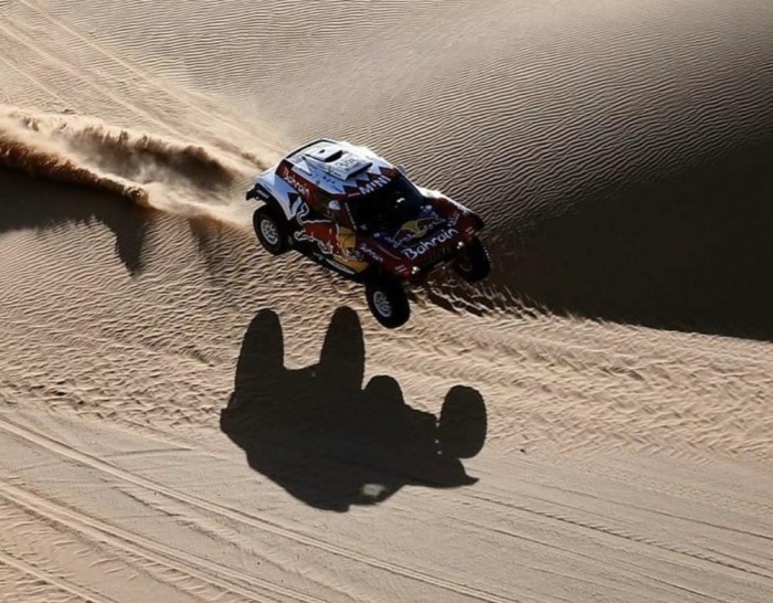 فريق البحرين يحصد المركز الأول بسباق رالي داكار بالسعودية