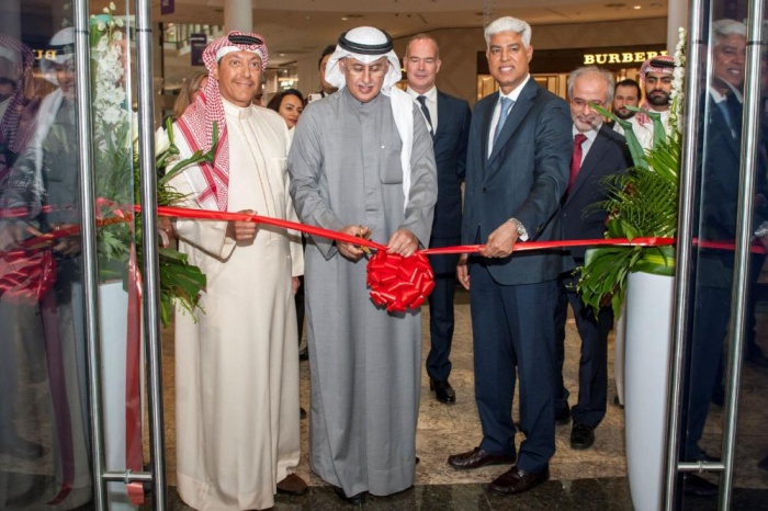 طيران الخليج تفتتح متحفاً خاصاً بمناسبة الذكرى السبعين لتأسيسها