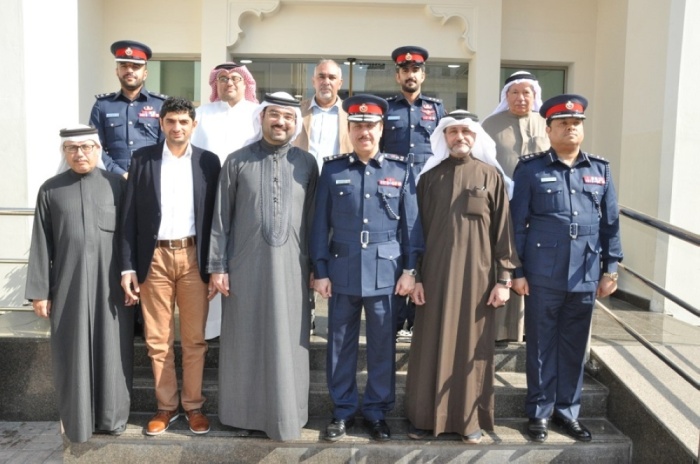 مدير شرطة العاصمة يبحث مع أهالي سترة الاحتياجات الأمنية