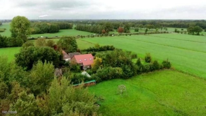 يحتجز أبناءه لـ12 عاماً ويخوفهم بـ"الأرواح الشريرة"