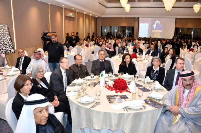 بيع لوحات فنية للموسوي وفخرو بـ1100 دينار في مزاد مركز عالية