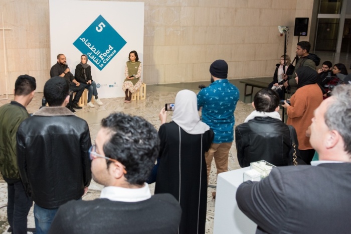 "الطعام ثقافة" تواصل تقديم إبداعات عالمي الطهي والفن في المتحف