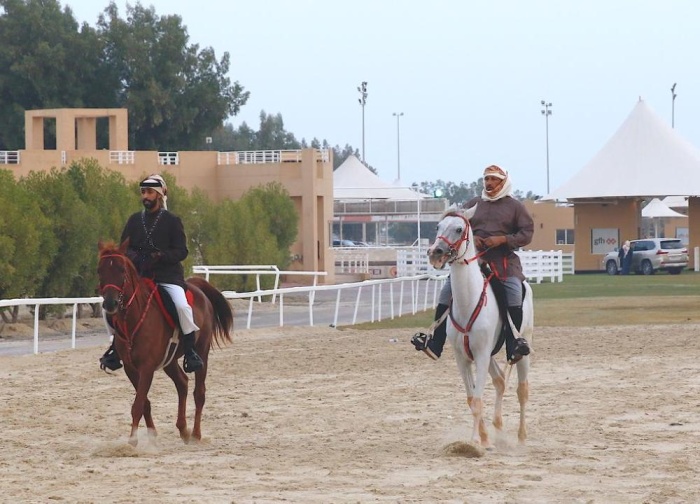 المعمري والنعيمي يتأهلان لنهائي مسابقة فارس الموروث