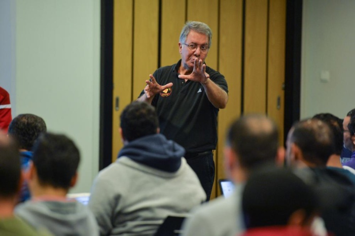 تنظمها "الأولمبية".. انطلاق دورة التحليل الحركي بمشاركة 35 دارساً