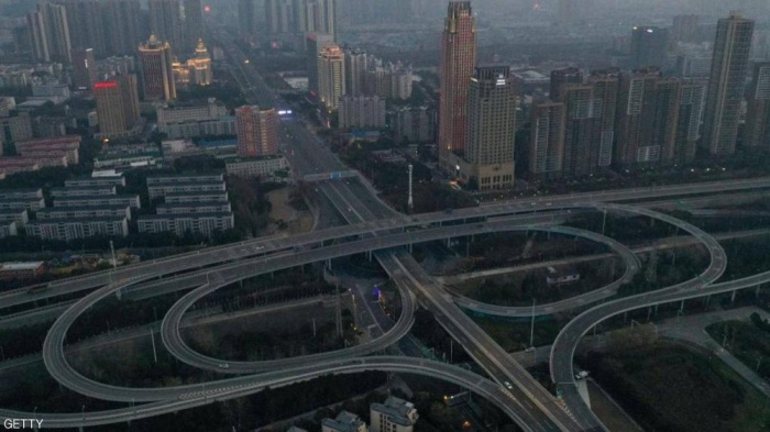 "بؤرة كورونا" بالصور.. مستشفى كبير و"مدينة أشباح"