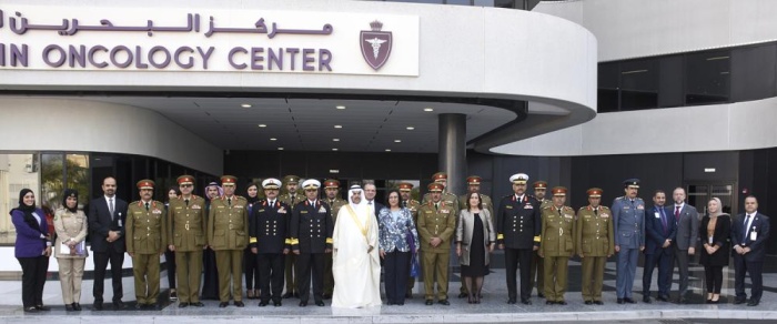 القائد العام ينيب وزير شؤون الدفاع لافتتاح عدد من الأقسام بـ"الملك حمد الجامعي"