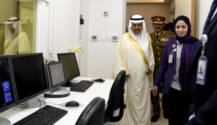 القائد العام ينيب وزير شؤون الدفاع لافتتاح عدد من الأقسام بـ"الملك حمد الجامعي"