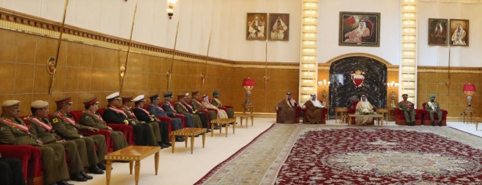 الملك: نقدر ما يبذله منتسبو قوة الدفاع لأمن المواطنين بكل كفاءة وبروح وطنية ثابتة