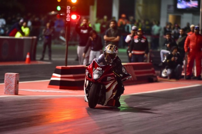 144 سيارة ودراجة نارية في الجولة الرابعة من بطولة البحرين لسباقات "الدراغ"