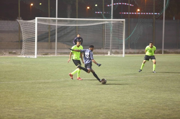 جامعة البحرين تتصدر القدم.. وصراع ثلاثي بـ"الطائرة"