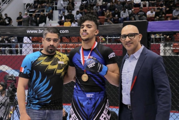 سلمان بن محمد يتويج الفائزين بالمراكز الأولى في بطولة البحرين المفتوحة لـMMA